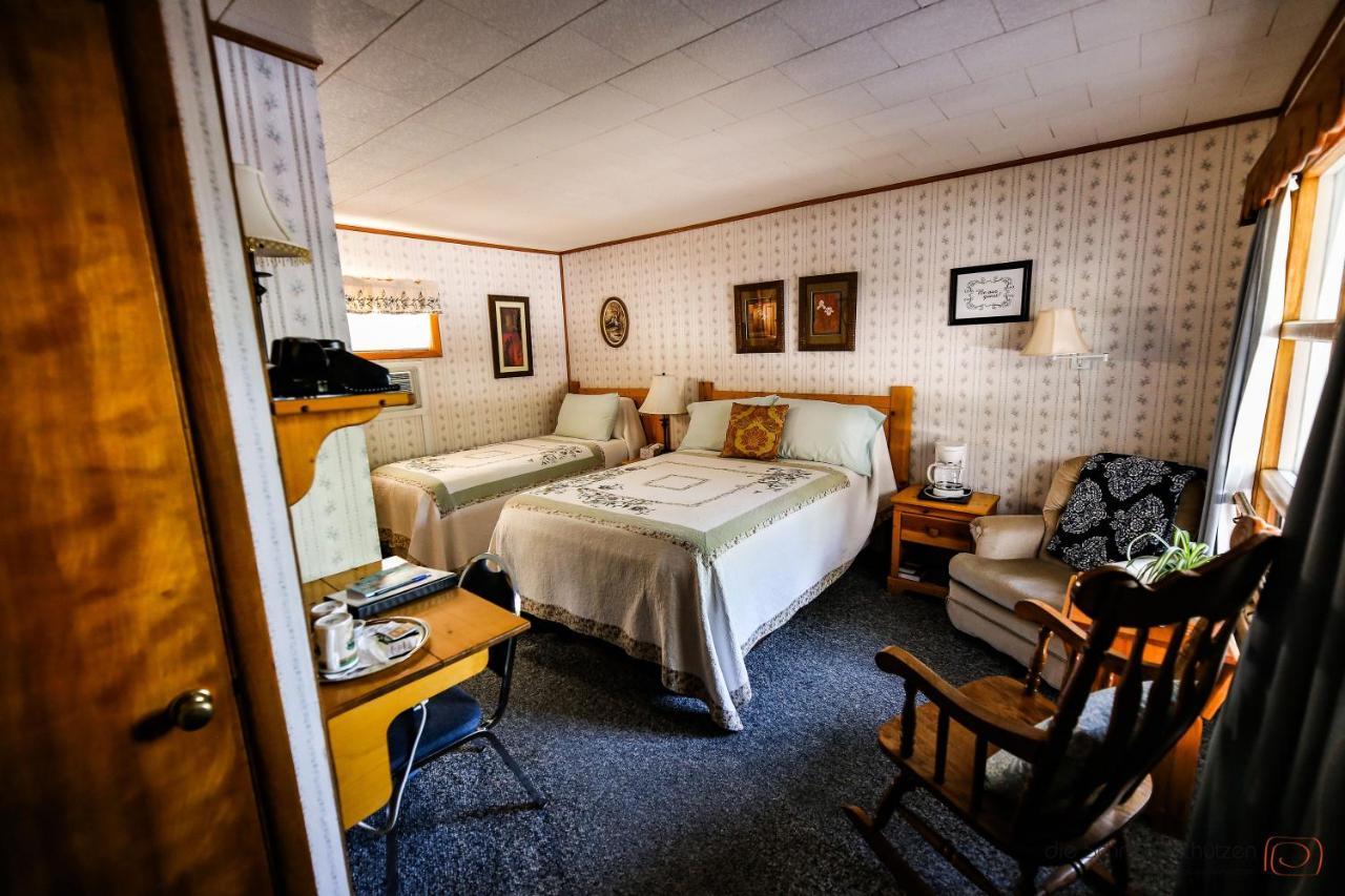 The Pines Country Inn Newcastle Экстерьер фото