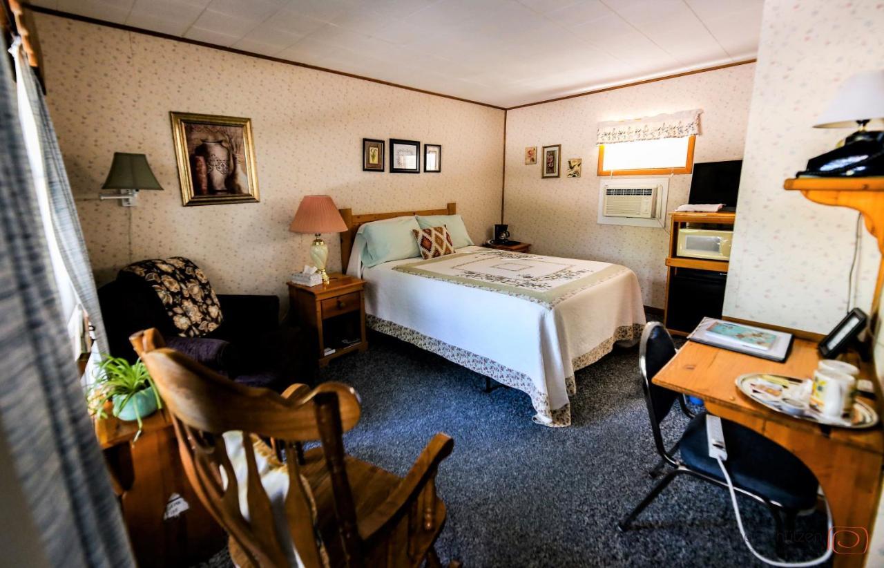 The Pines Country Inn Newcastle Экстерьер фото
