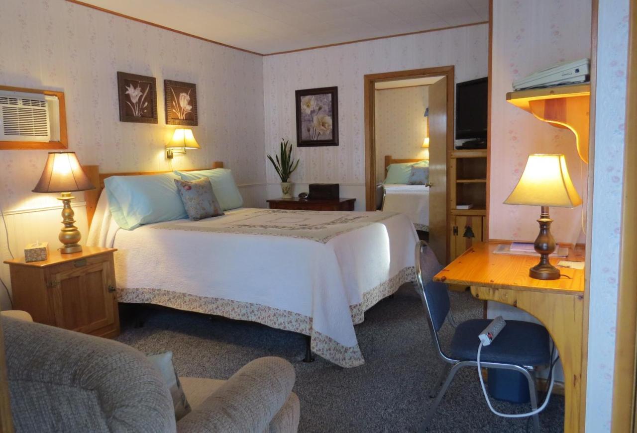 The Pines Country Inn Newcastle Экстерьер фото