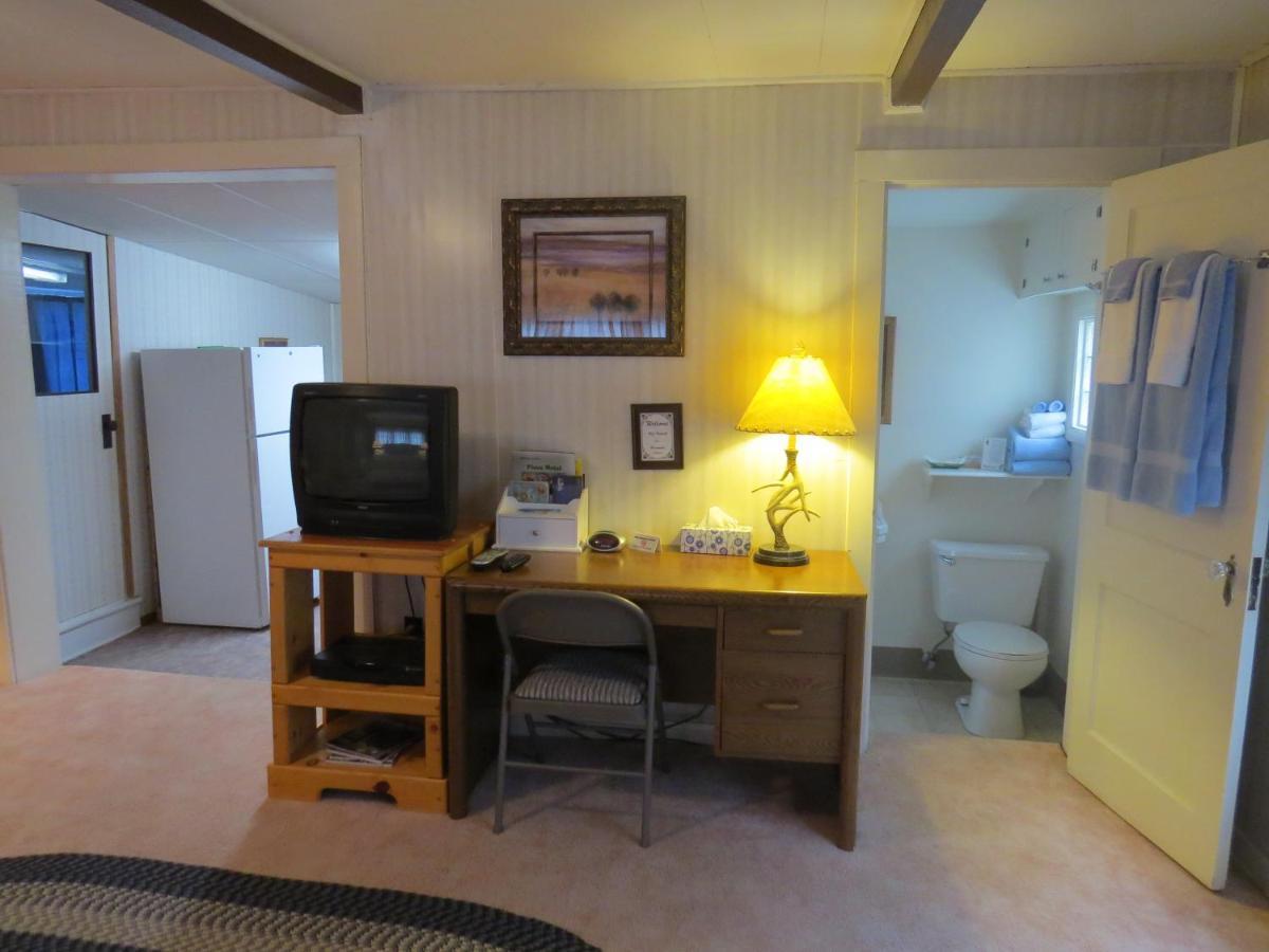 The Pines Country Inn Newcastle Экстерьер фото