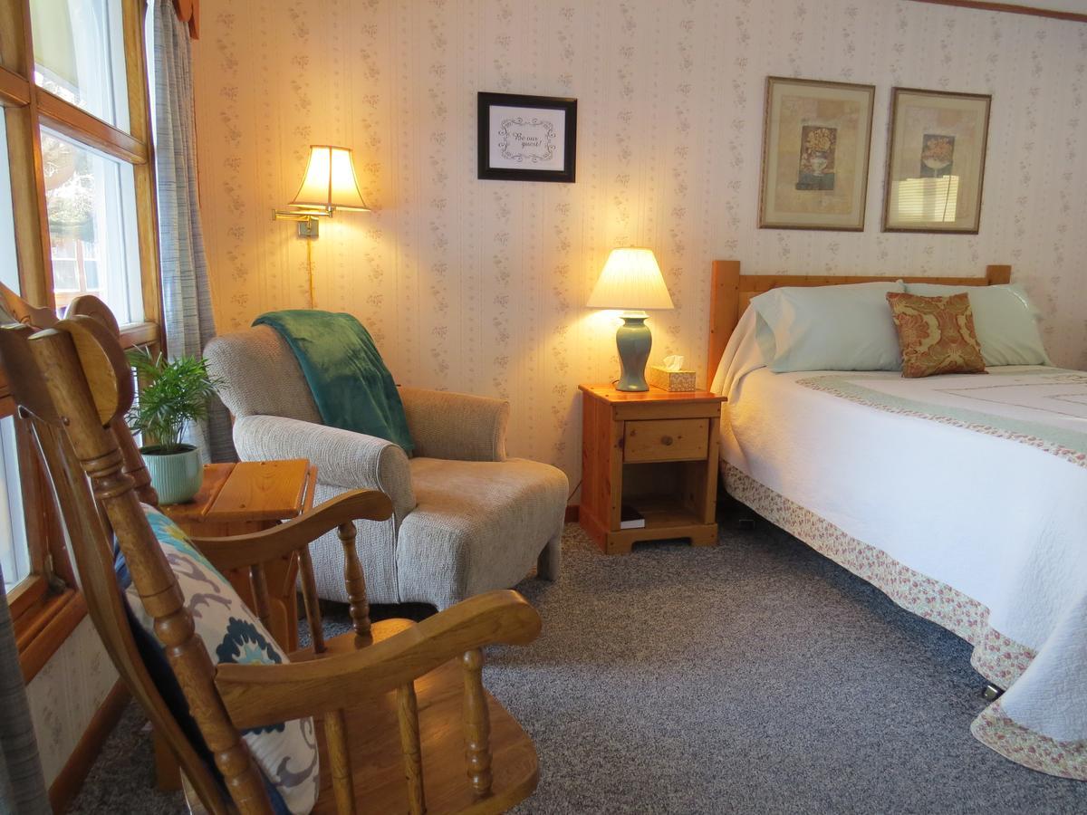 The Pines Country Inn Newcastle Экстерьер фото